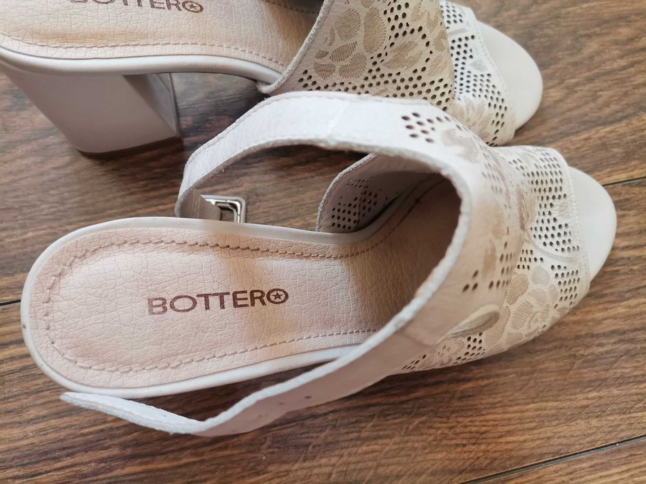 Дамски обувки сандали