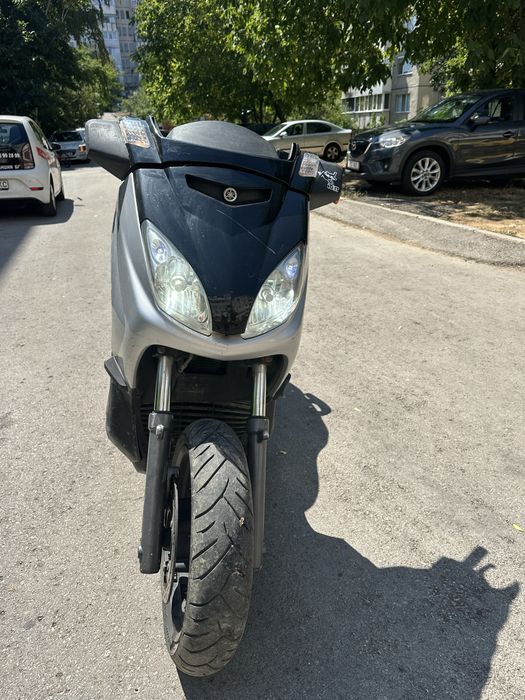 Yamaha X Max 125