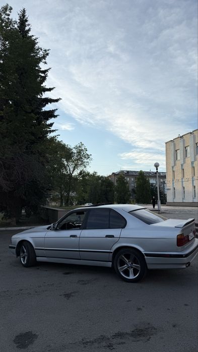 Продам Bmw E34 525
