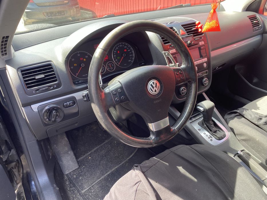 Dezmembram Volkswagen Golf 5 Variant