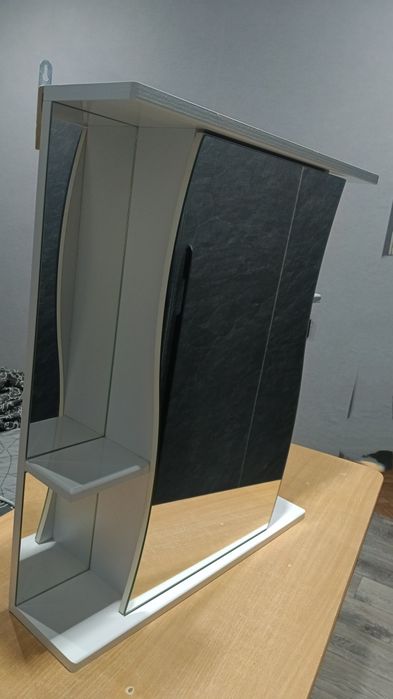 Зеркало в ванную комнату