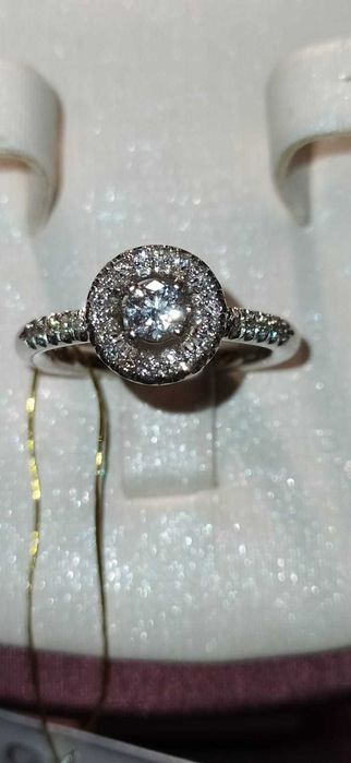 Золотое кольцо с бриллиантами