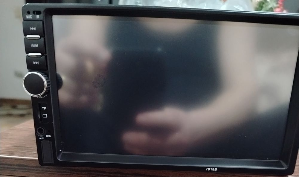 Car mp 5 player 7018 b