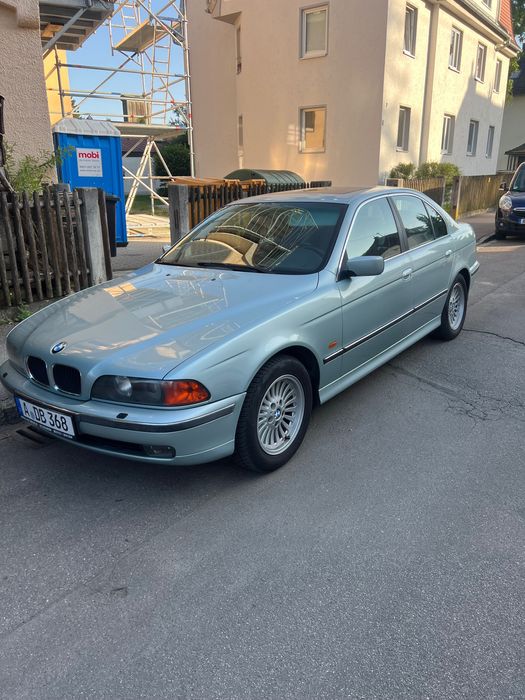 Vând BMW 523i e39