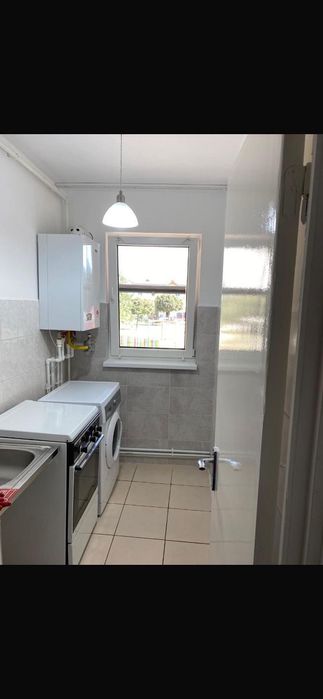 Închiriez garsonieră