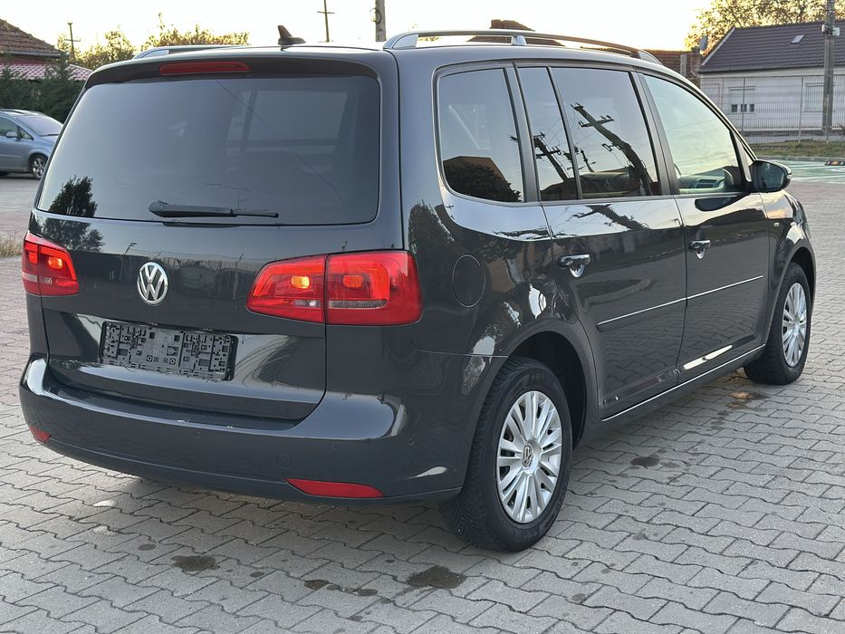 Vand Volkswagen Touran 7 locuri *2015* CUP