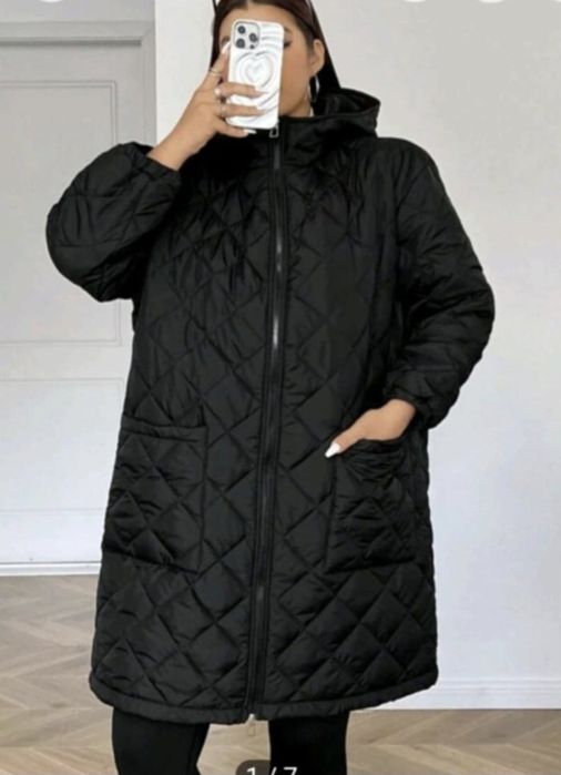 Продавам дамско яке.