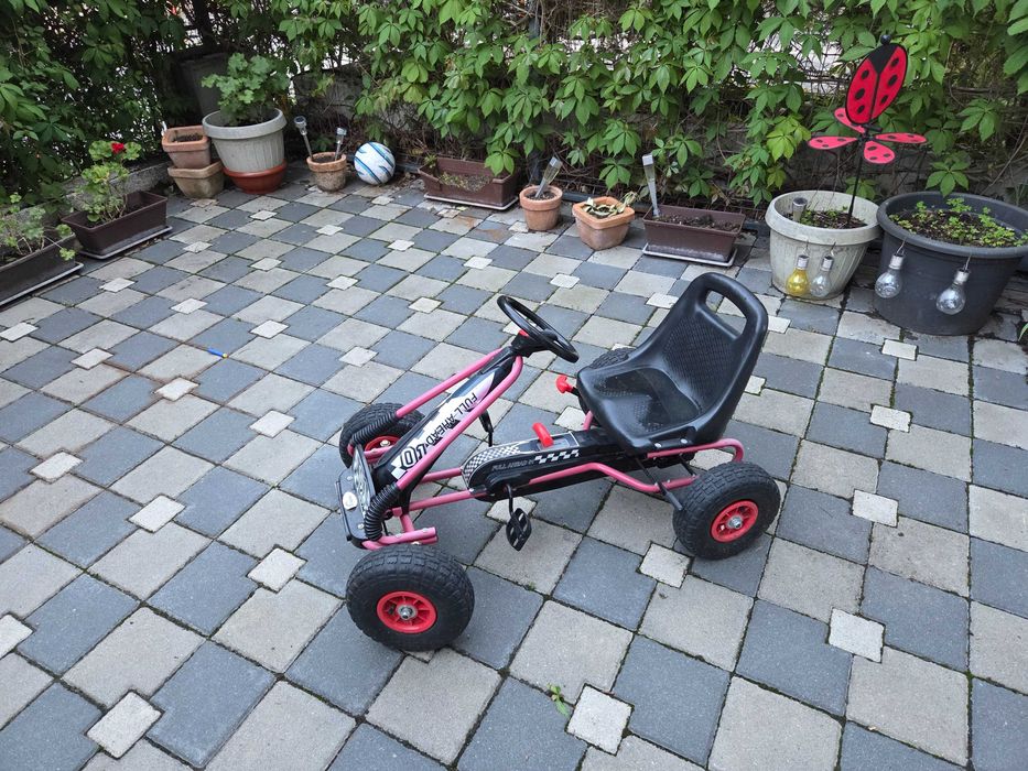 Cart cu pedale pentru copii