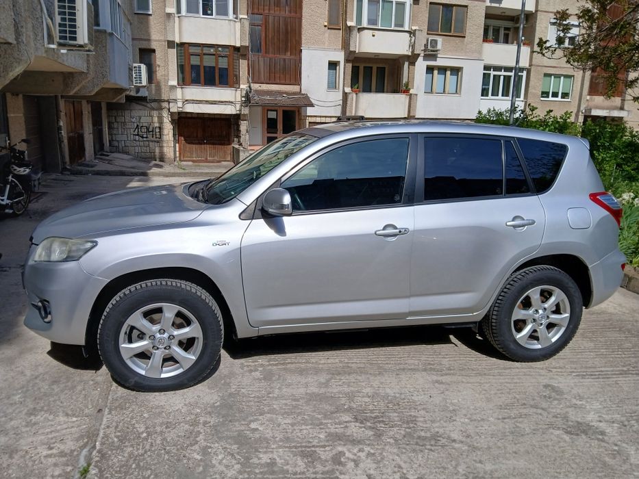 Toyota Raf-4   автомат