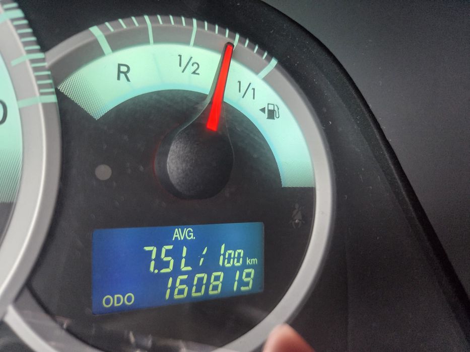 Продавам Toyota Corolla Verso