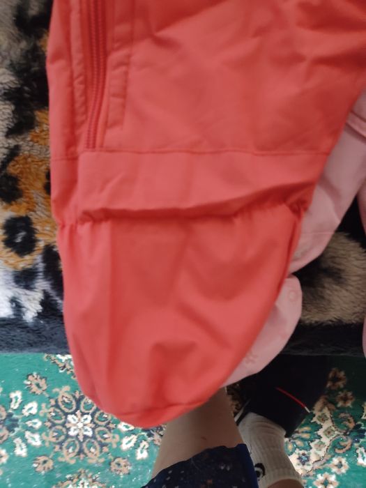 Продам детские комбезы