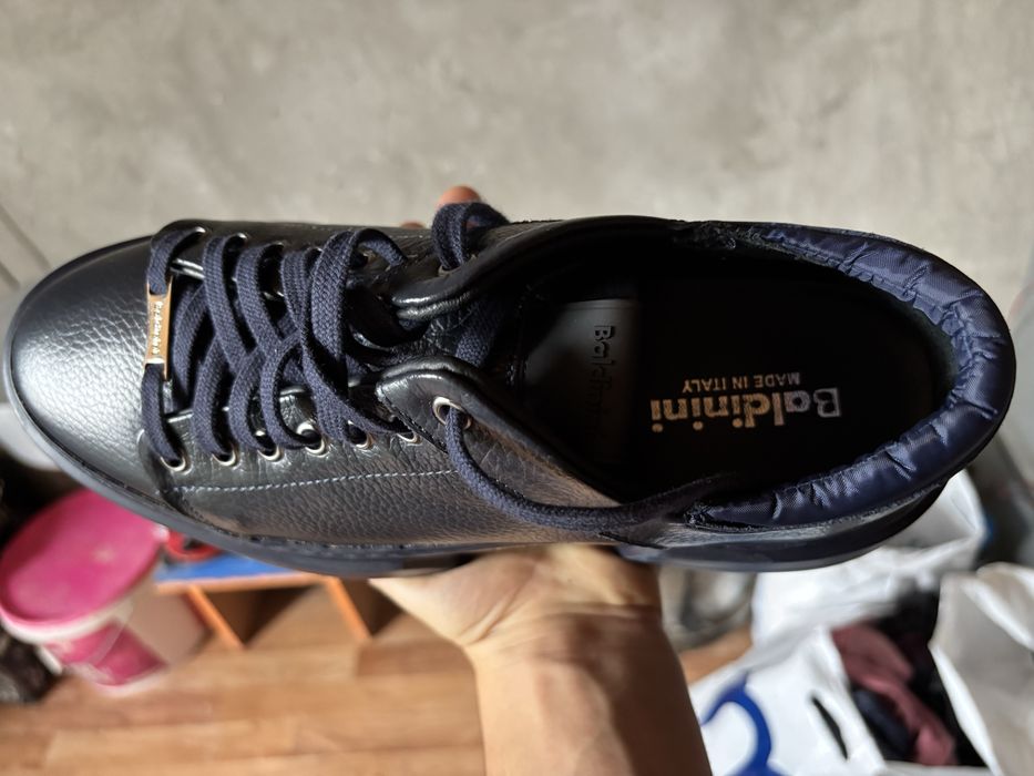 Продам обувь (Кеды Baldinini)