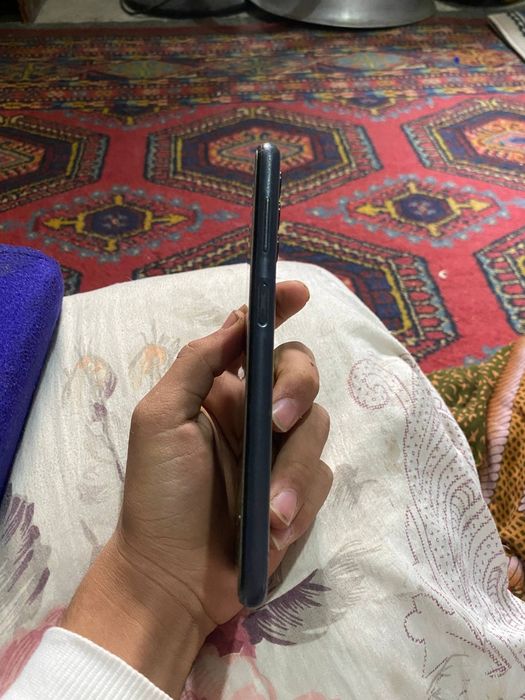 A 13 sotilmoqda 
Iwlawi chotki
Holati 10/9
Xotira 64
Zaryati 1.5 kunga