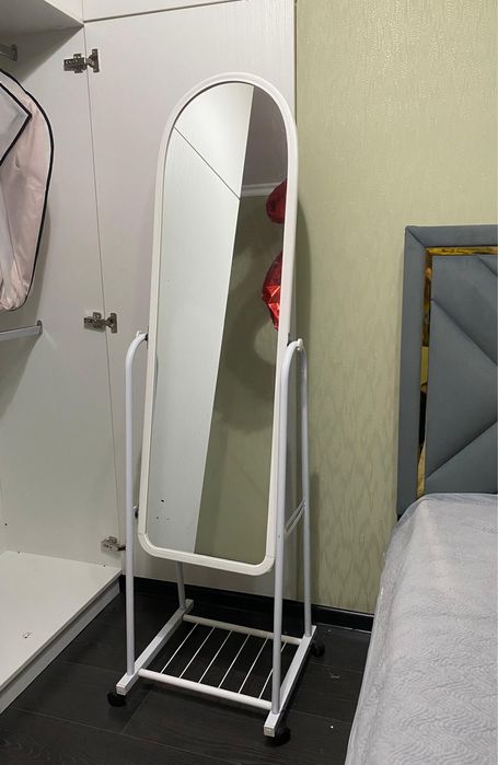 Зеркало большоее