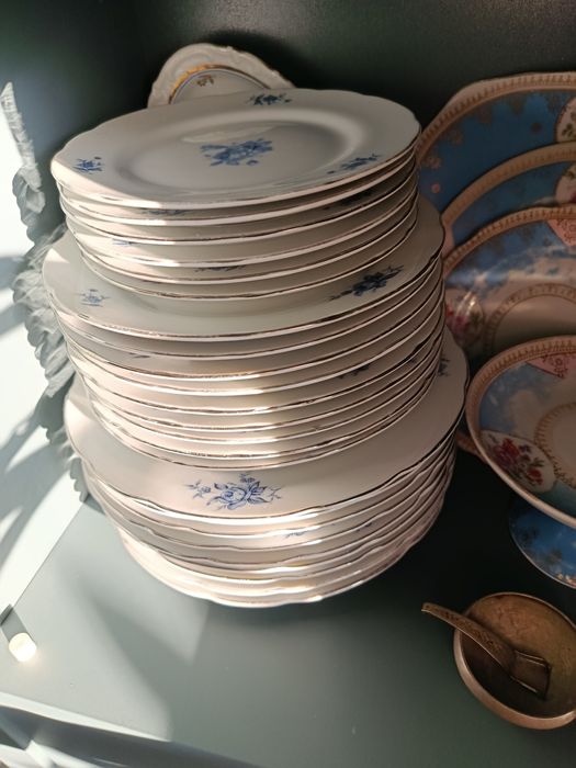 Сервизы, тарелки винтажные