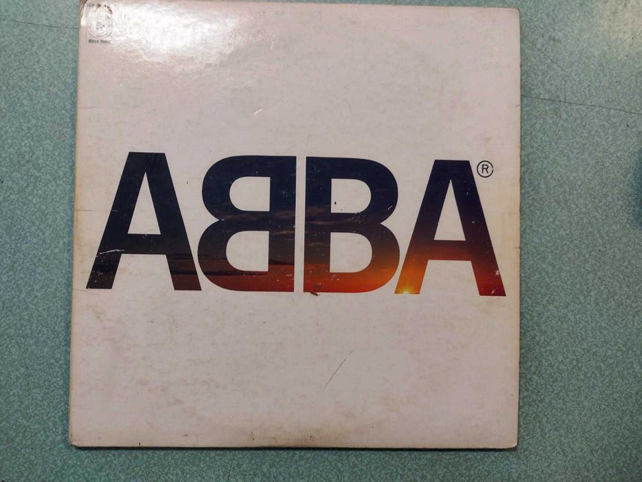 Плочи ABBA, Deep Purple, Pink Floyd, Led Zeppelin, Roll. Stones