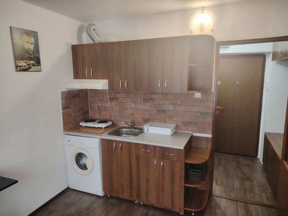 Se Închiriază Garsoniera