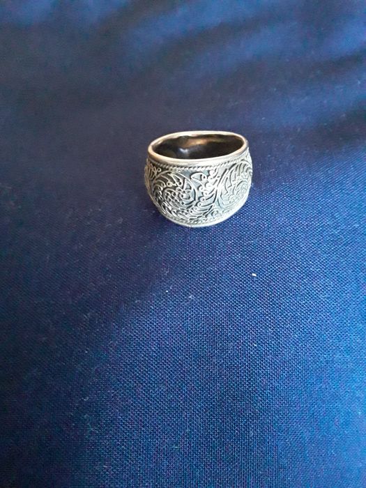 Продам кольцо серебро