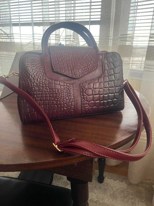 Дамска чанта от естествена кожа