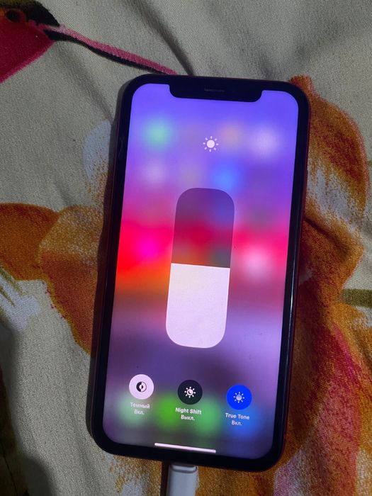 Обменаю айфон хр