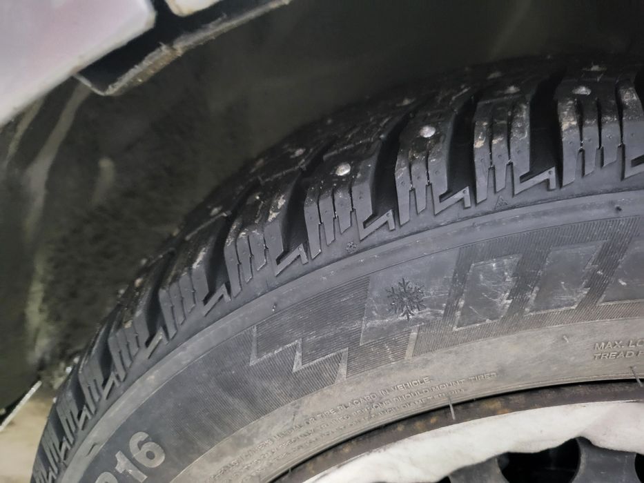 Продам резину зима с дисками