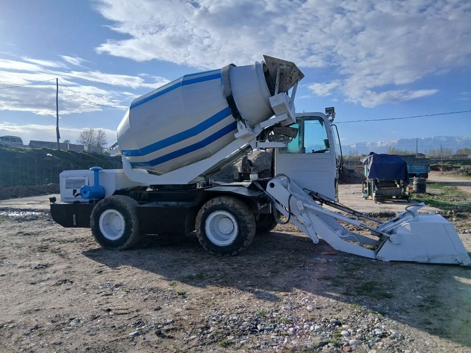 CarMix Самозаружаемый бетоносмеситель ZY-4000