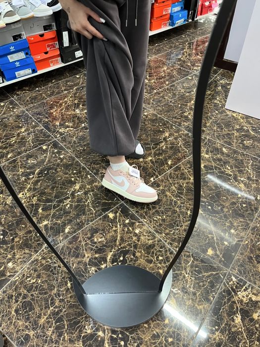 Продам Кроссовки Nike air
