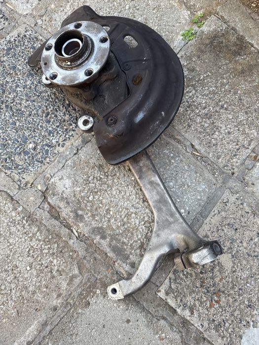 Преден десен шенкел за ауди а8 2005