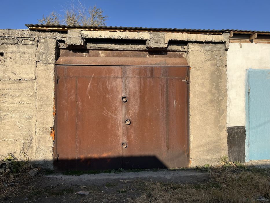 Продается гараж срочно