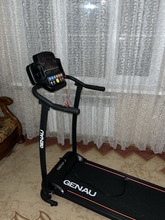 Беговая дорожка Genau ux 10