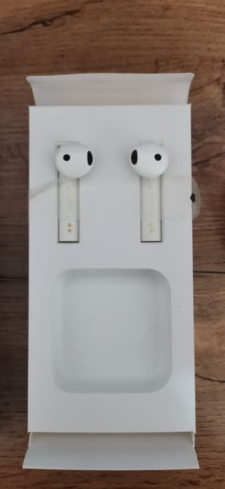 Продаётся Mi Earphones 2 basic