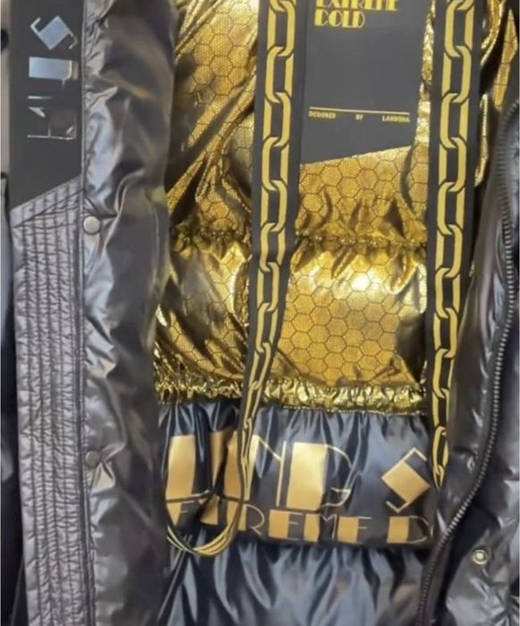 Куртка, пуховик очень красивый