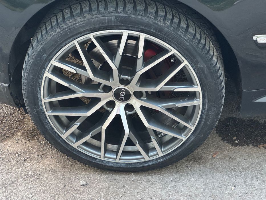 Ауди А8 3Д на части