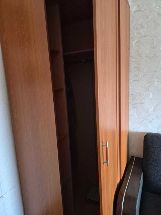 Шкафы для одежды в отличном состоянии
