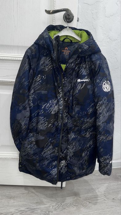 Продам куртку на подростка