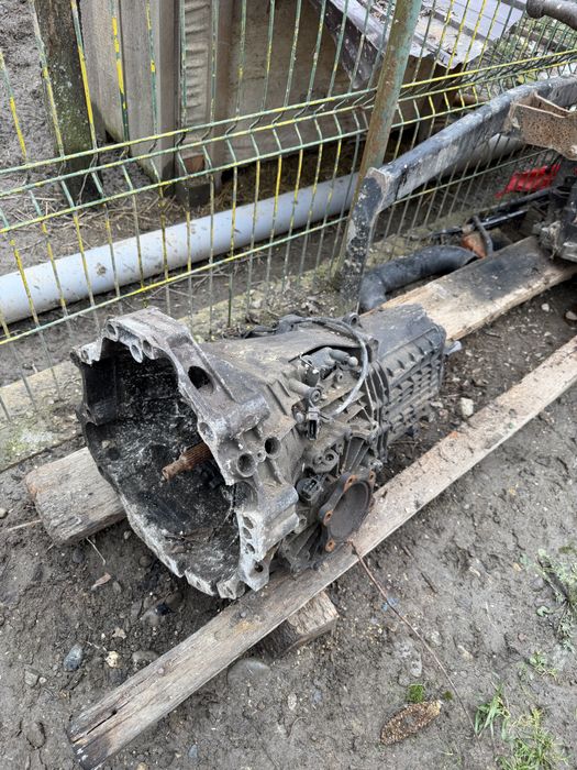 Vand cutie a4b6 in stare foare buna