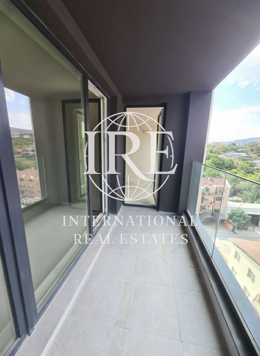 Продава се Двустаен апартамент в Варна, Левски - 67 кв.м за 2568 €/кв.м - Снимка #3