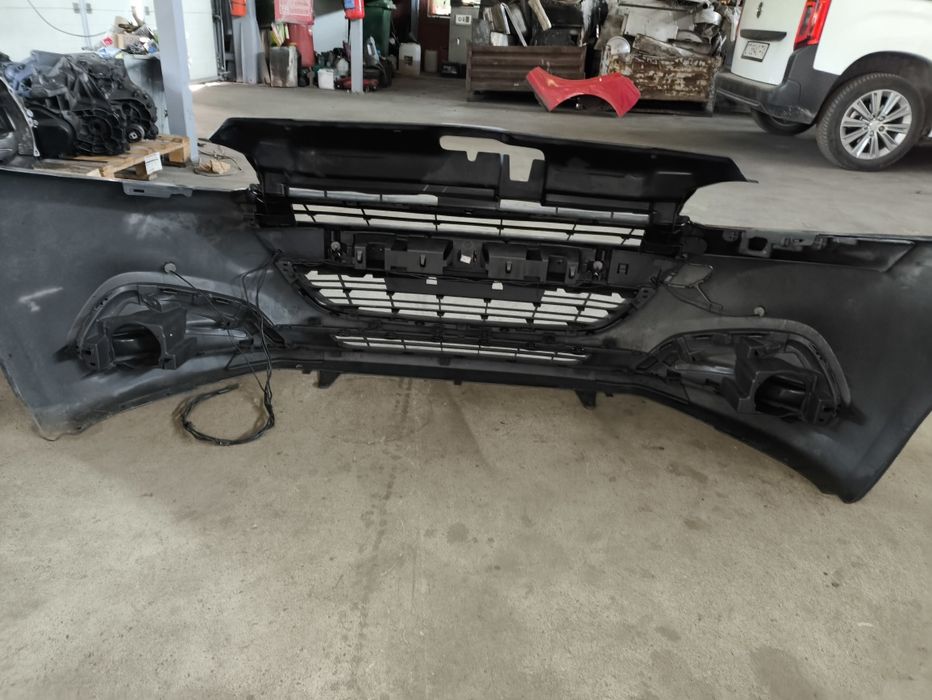 Предна броня за Пежо/Peugeot 208 facelift