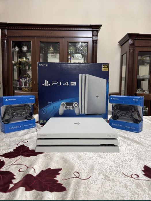 Playstation 4-pro  1-TB   IDEAL
