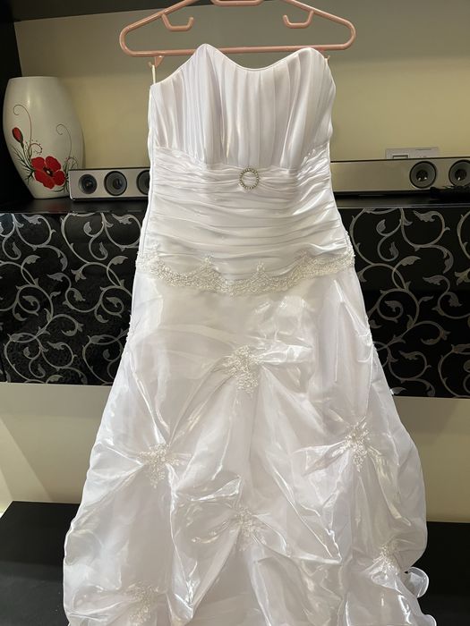 Rochie mireasa eleganta