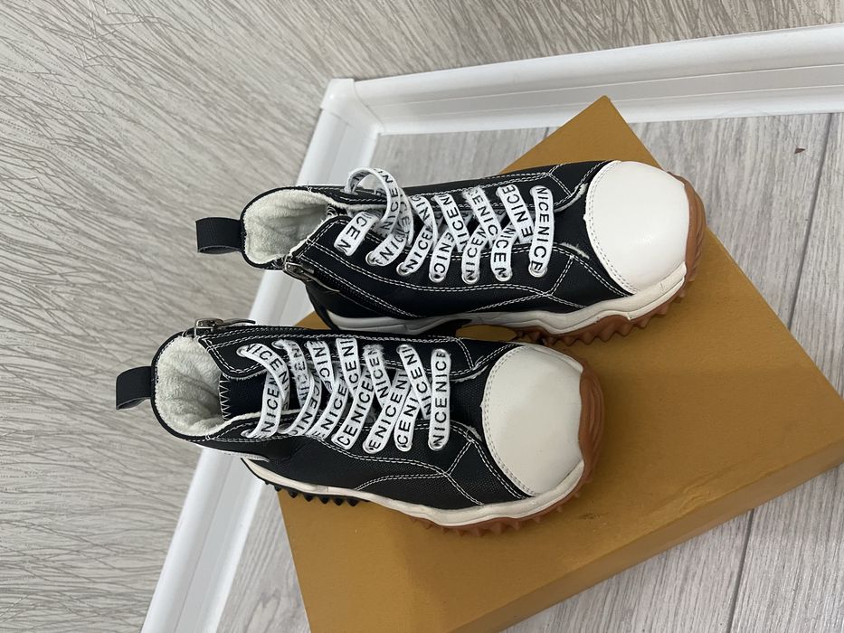 Весна осень на девочку