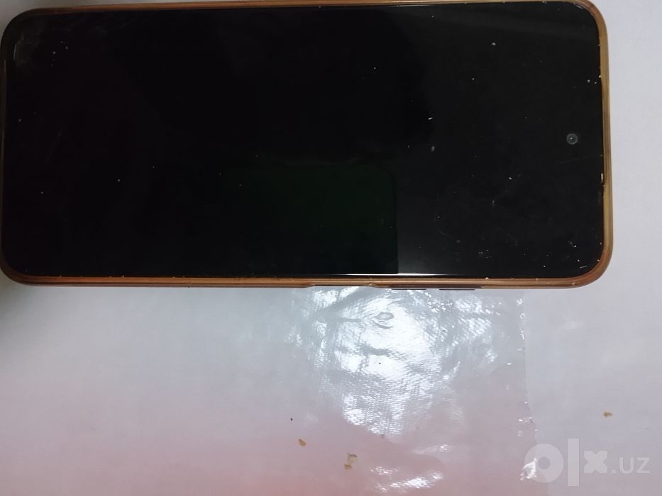 Tecno telefon sotiladi