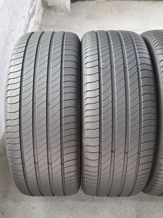 "Dot 23/24" 235/50/19 Michelin 4Броя: 280€ 6мм