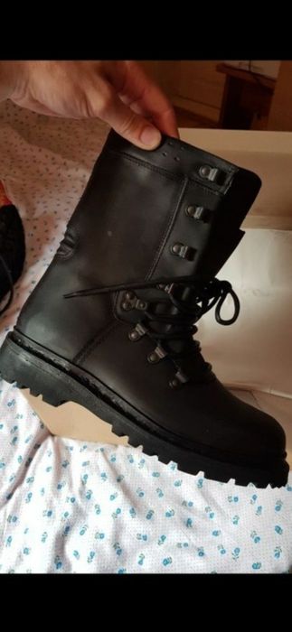 Bocanci militari,armată , munte, piele( combat)