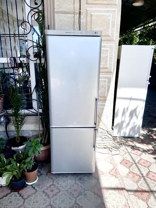 Продам холодильник LG