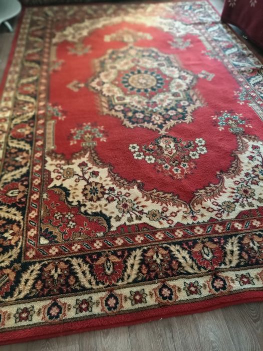 Продаю ковер 2-3 натуральный