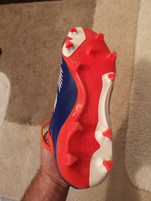 Vând ghete de fotbal Adidas PREDATOR in stare impecabilă