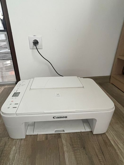 Imprimanta aproape noua