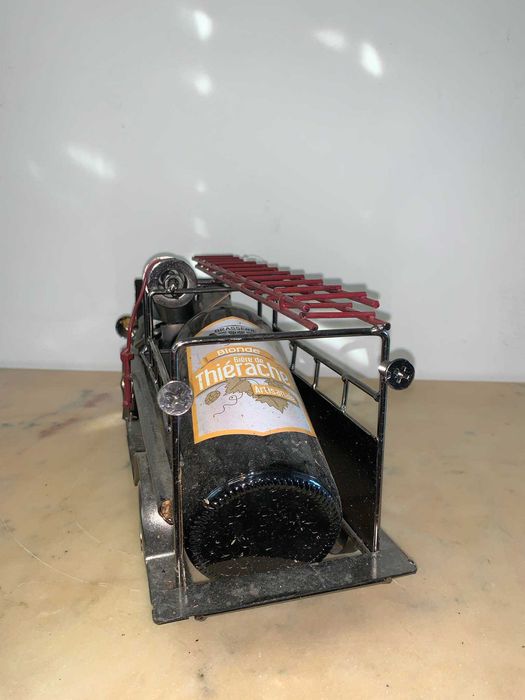 Suport de vin /Masina din fier