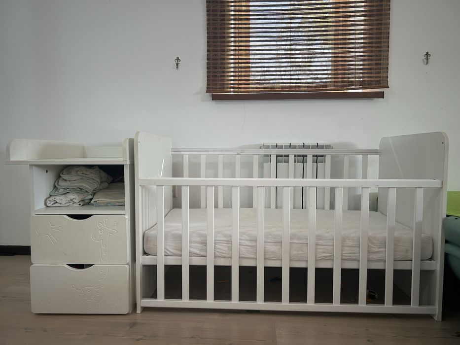 манеж  с полками продам